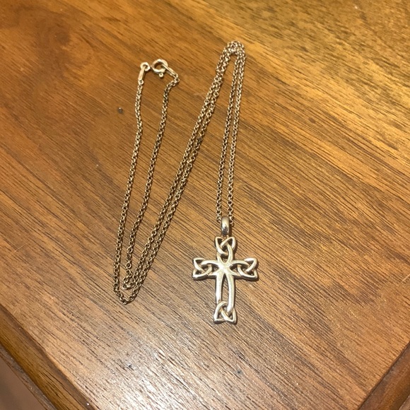 Solvar Jewelry Sterling Silver Irish Trinity Knot Cross Necklace